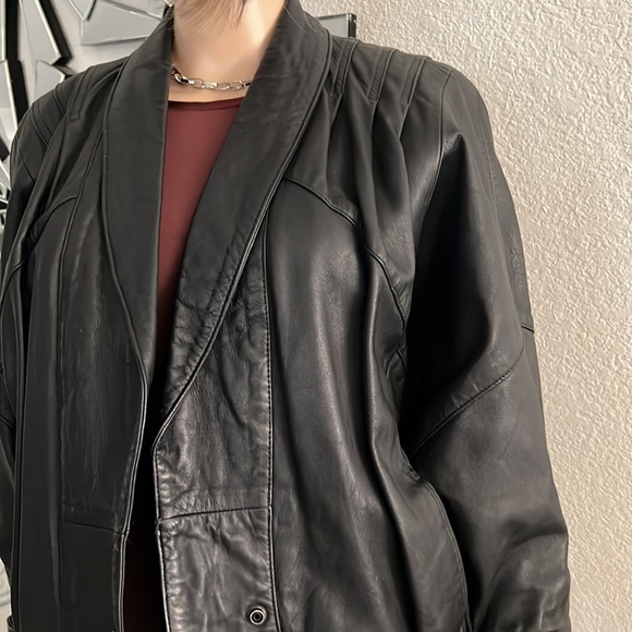 Vintage women’s Genuine leather jacket size 10/L please check measurement - Picture 6 of 17